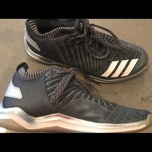 Men’s Adidas Grey mesh gym shoe